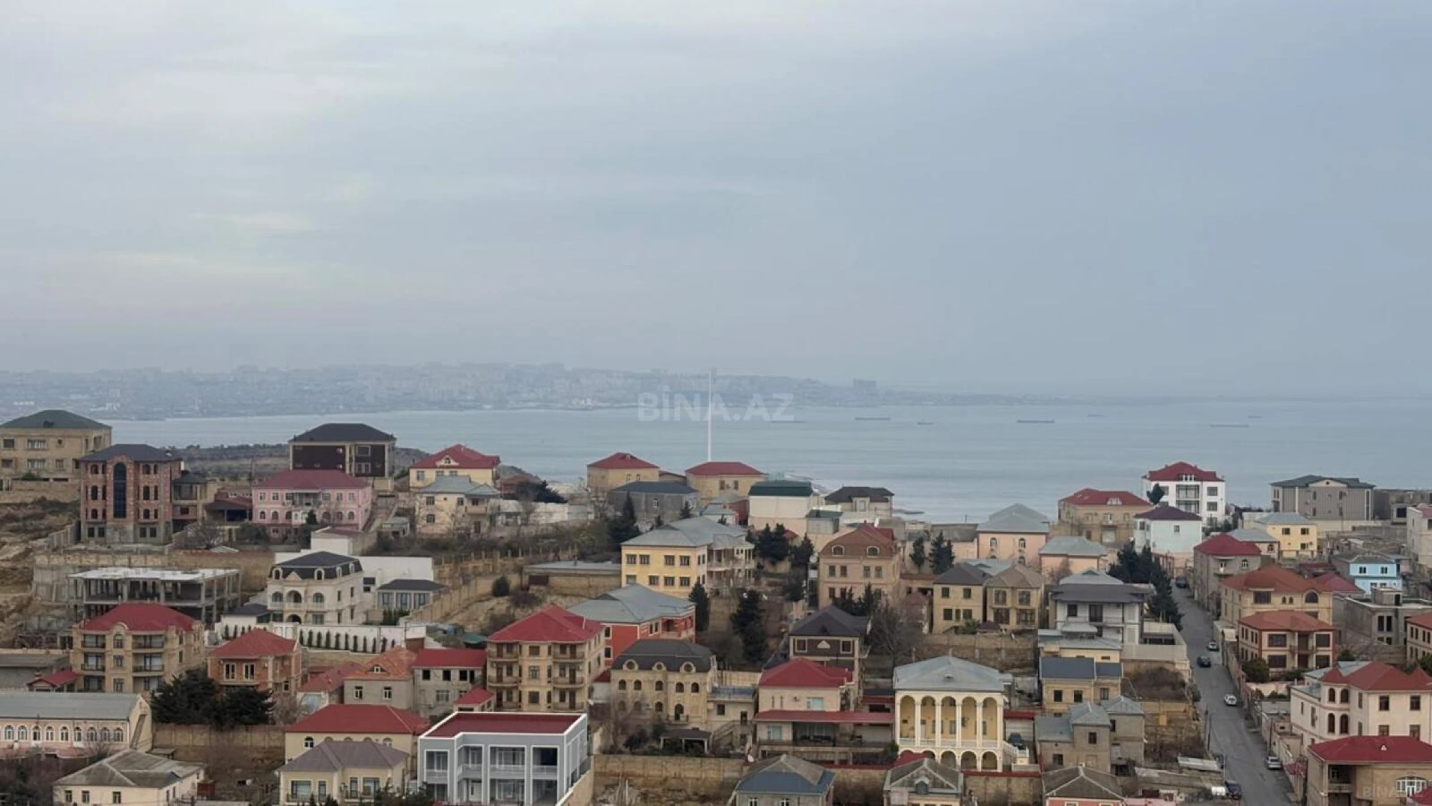 Satılır 3 otaqlı mənzil 115 m²