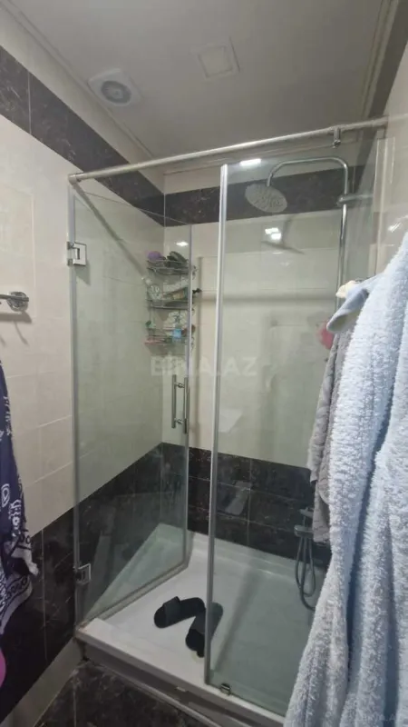 Satılır 3 otaqlı mənzil 106 m²