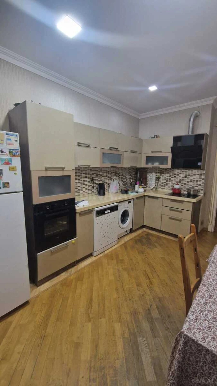 Satılır 3 otaqlı mənzil 106 m²