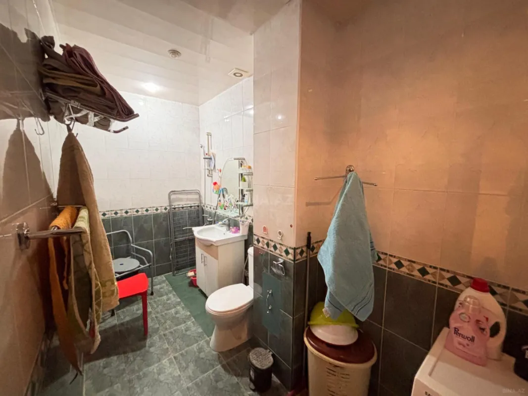 Satılır 4 otaqlı mənzil 152 m²