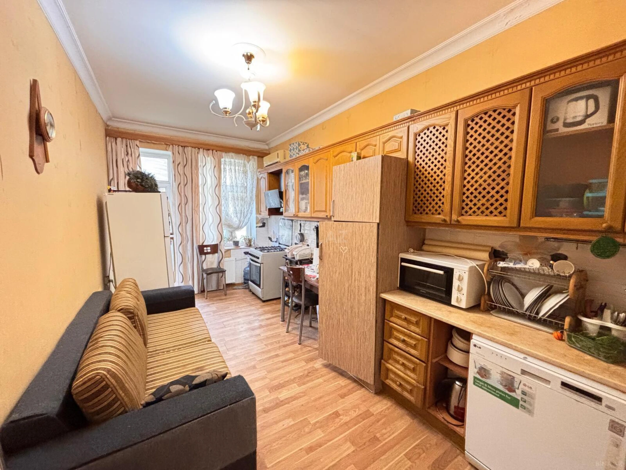 Satılır 4 otaqlı mənzil 152 m²