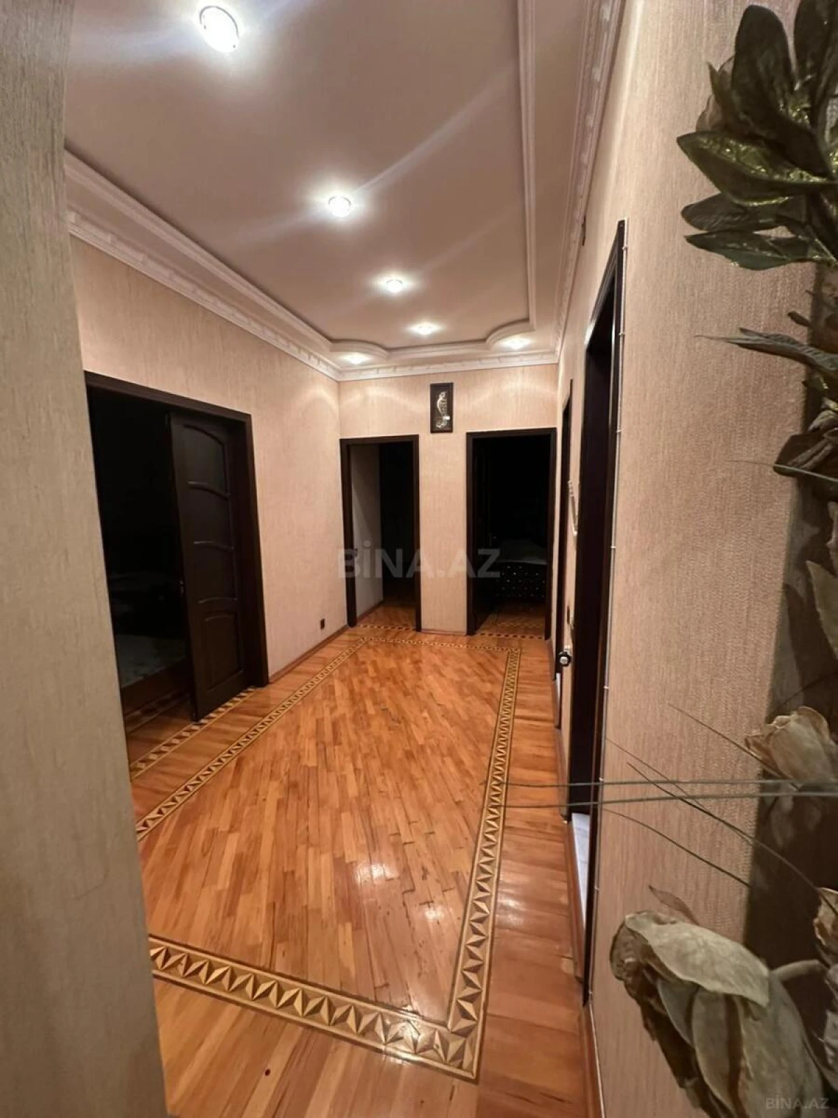 Satılır 3 otaqlı mənzil 130 m²