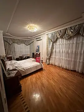 Satılır 3 otaqlı mənzil 130 m²