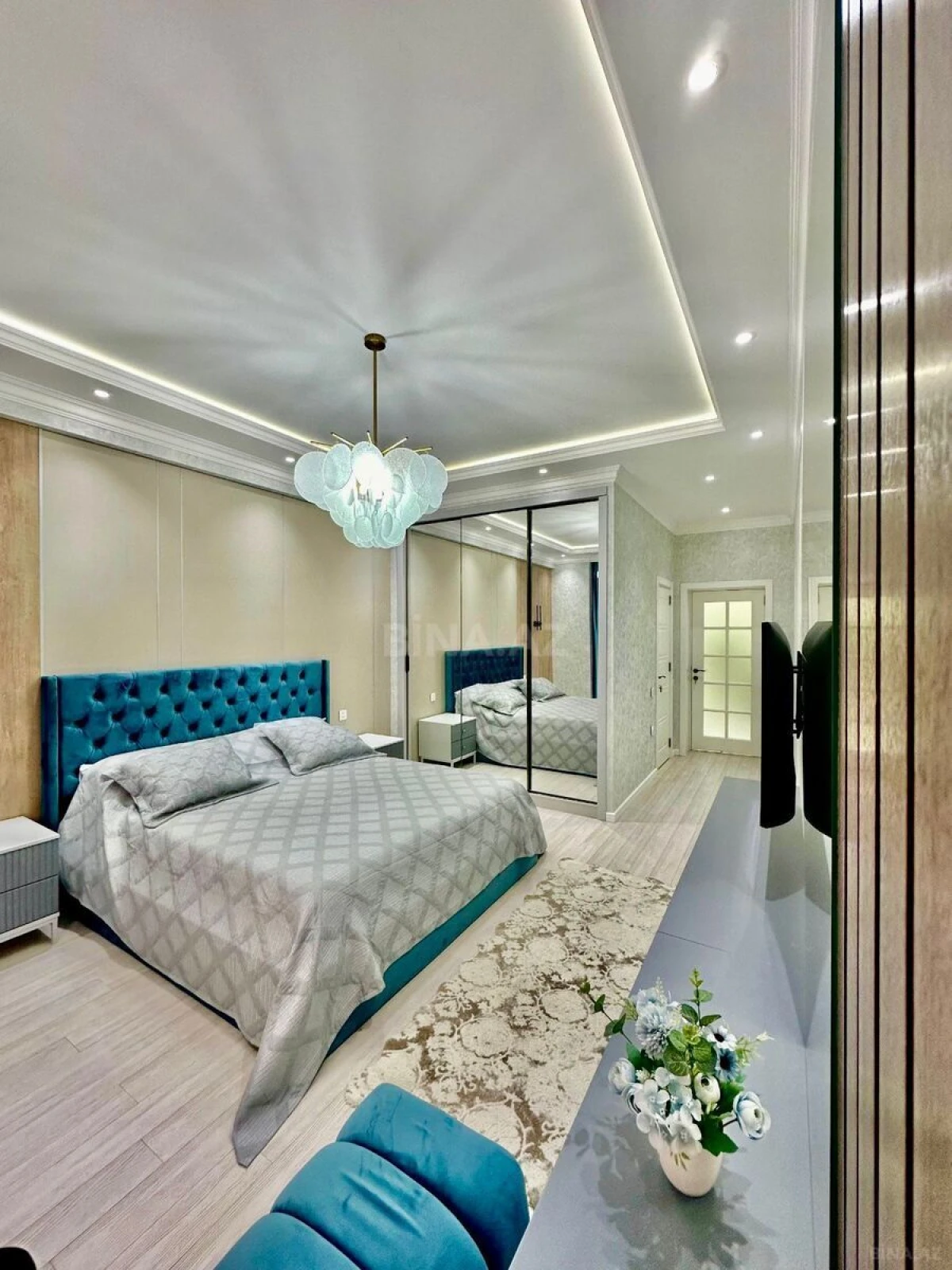 Kirayə verilir 3 otaqlı mənzil 120 m²