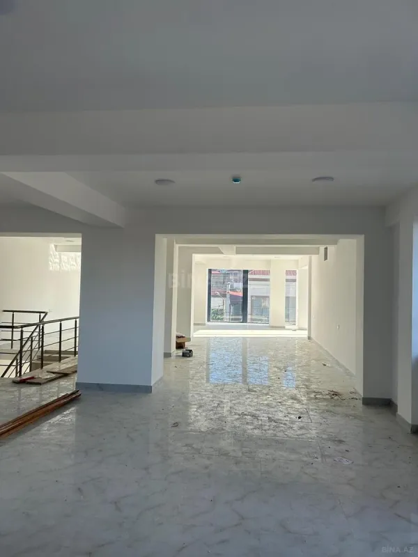 Satılır obyekt 600 m²