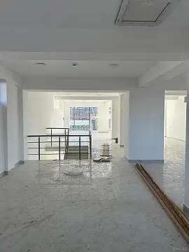 Satılır obyekt 600 m²