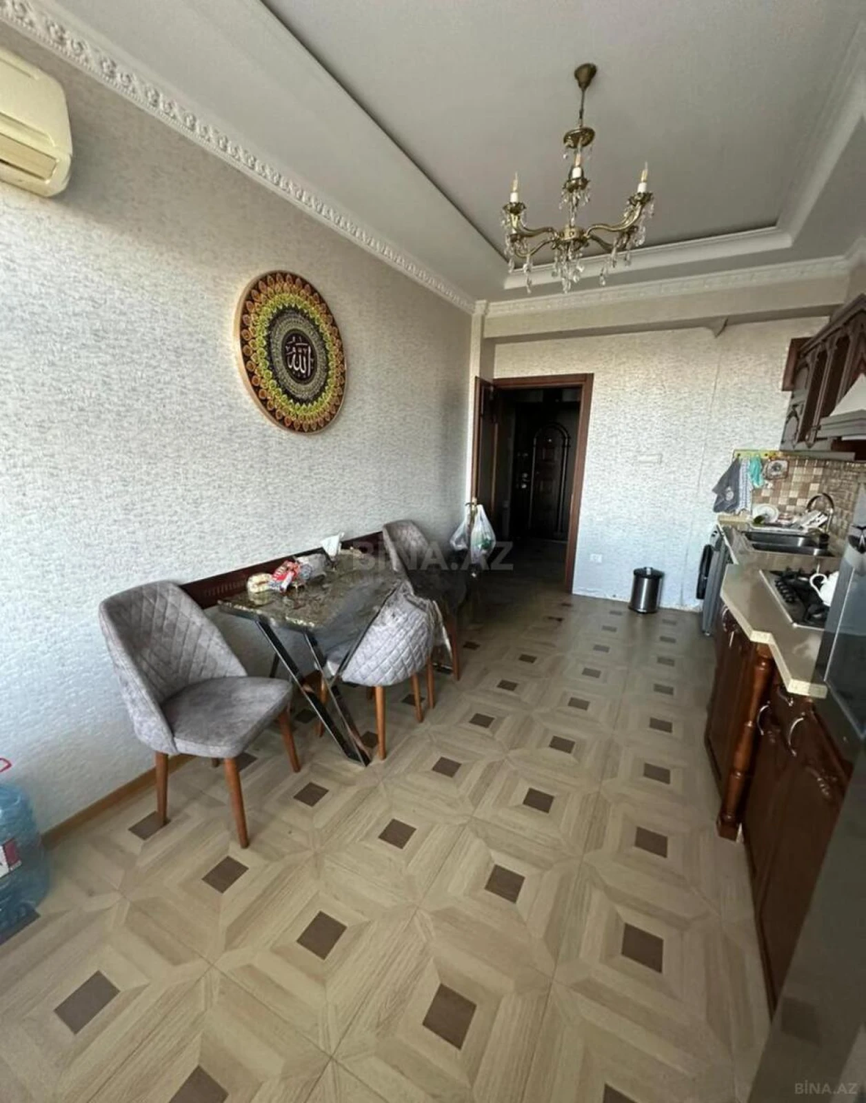 Satılır 2 otaqlı mənzil 90 m²