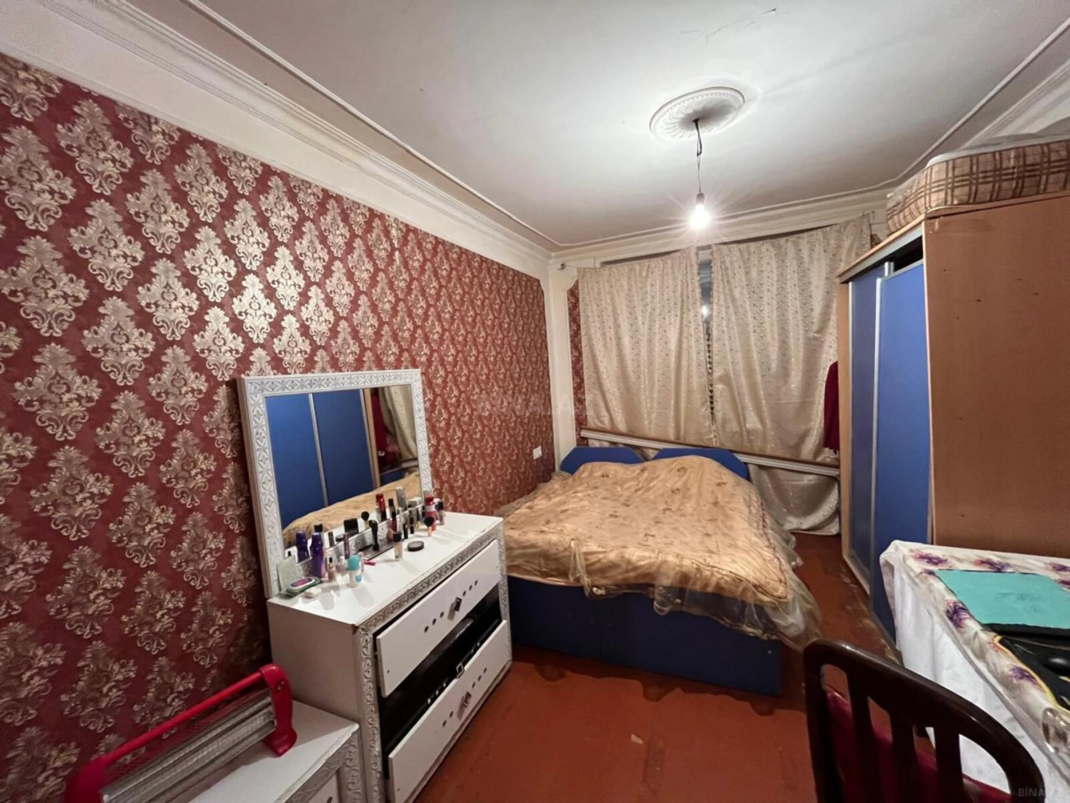 Satılır 2 otaqlı mənzil 65 m²