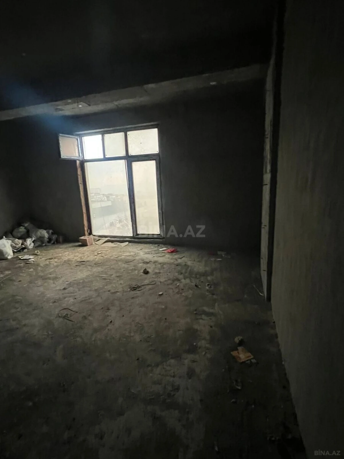 Satılır 3 otaqlı mənzil 139 m²