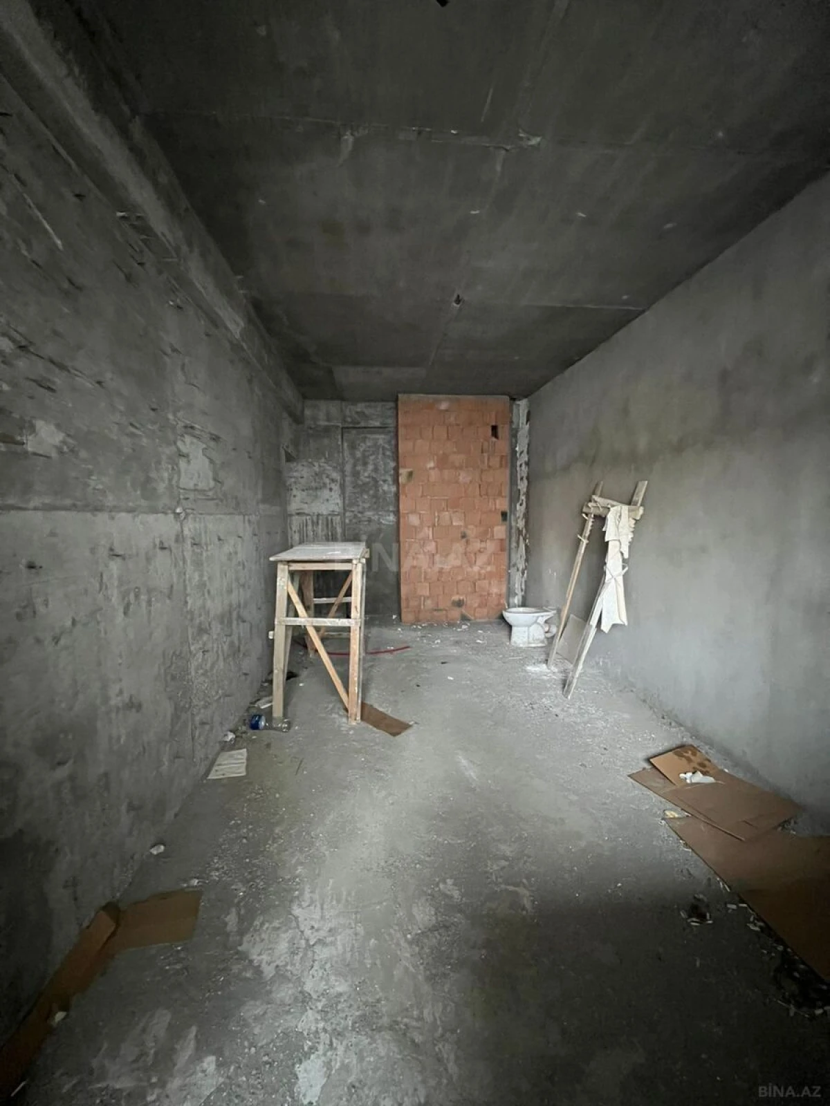 Satılır 3 otaqlı mənzil 139 m²