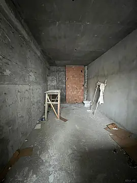 Satılır 3 otaqlı mənzil 139 m²