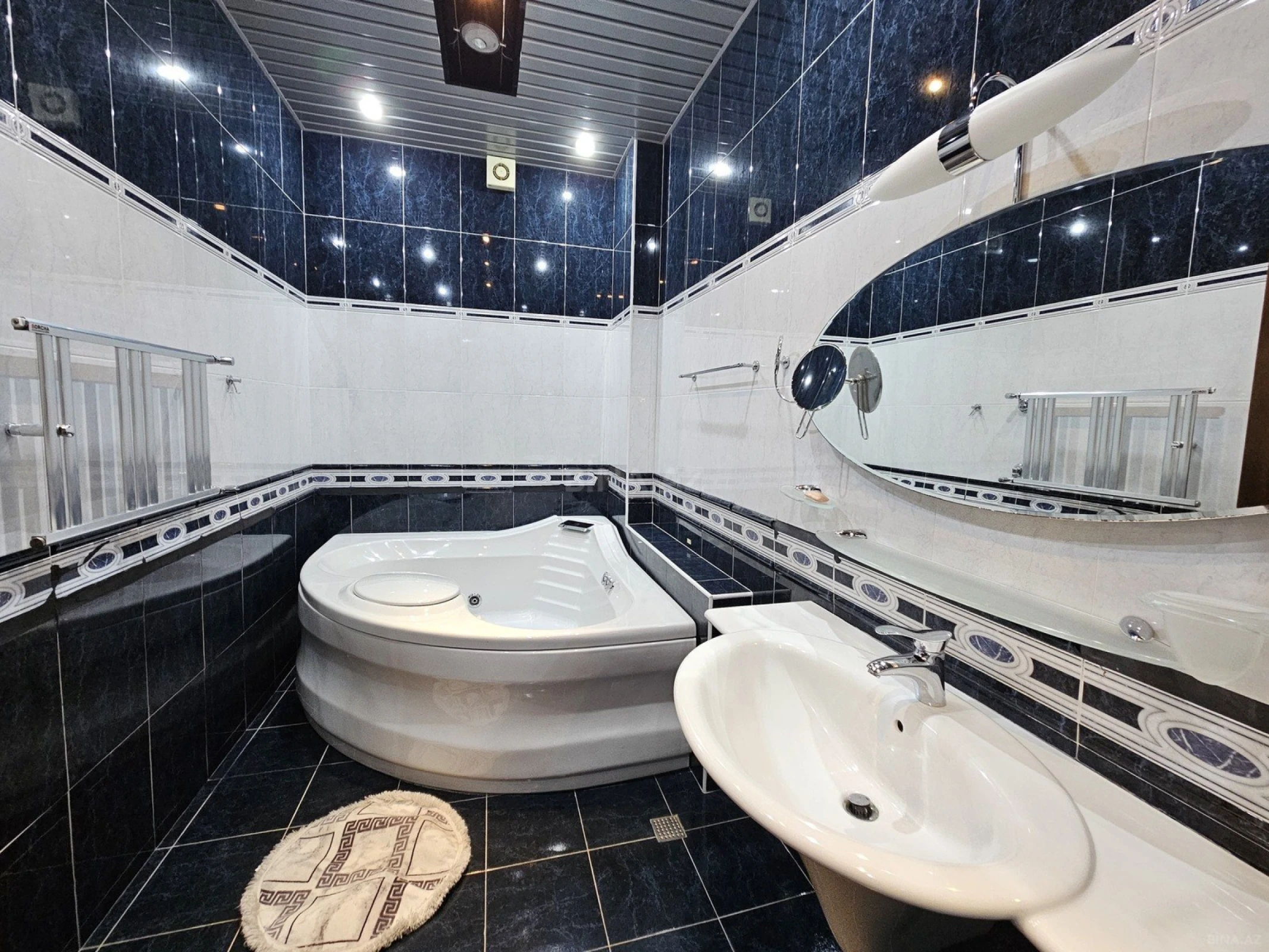 Kirayə verilir 4 otaqlı mənzil 180 m²