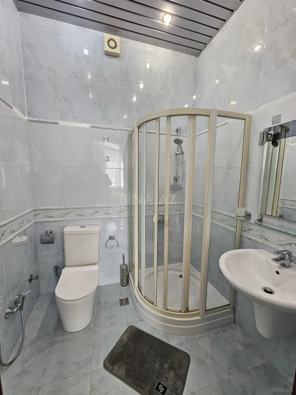 Kirayə verilir 4 otaqlı mənzil 180 m²