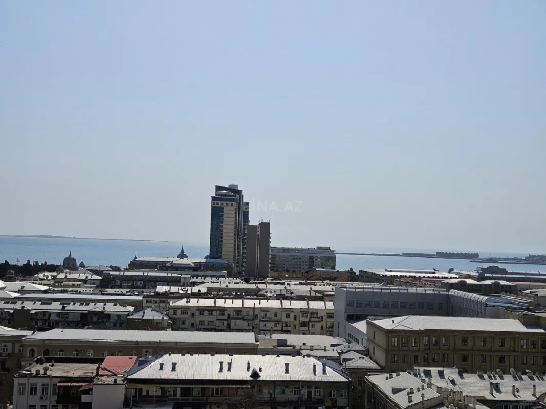 Kirayə verilir 4 otaqlı mənzil 180 m²