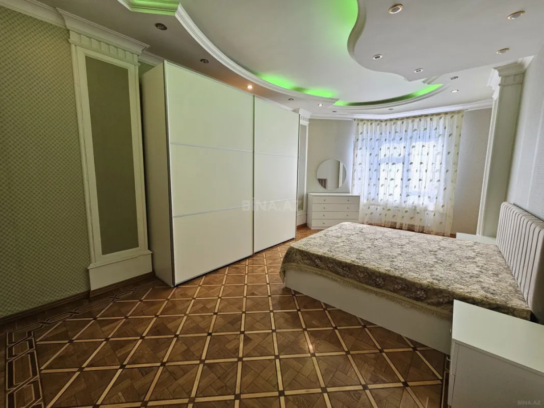 Kirayə verilir 4 otaqlı mənzil 180 m²