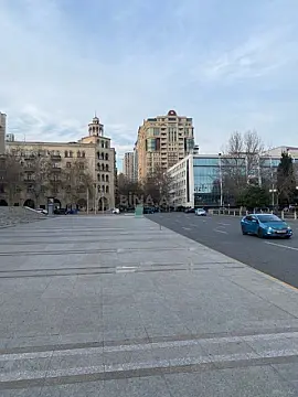 Kirayə verilir obyekt 90 m² — Bakı 90.00 m²