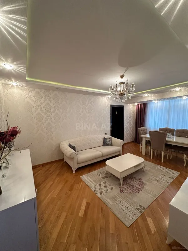 Satılır 5 otaqlı mənzil 110 m²