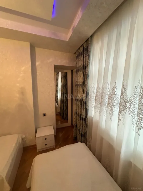 Satılır 5 otaqlı mənzil 110 m²