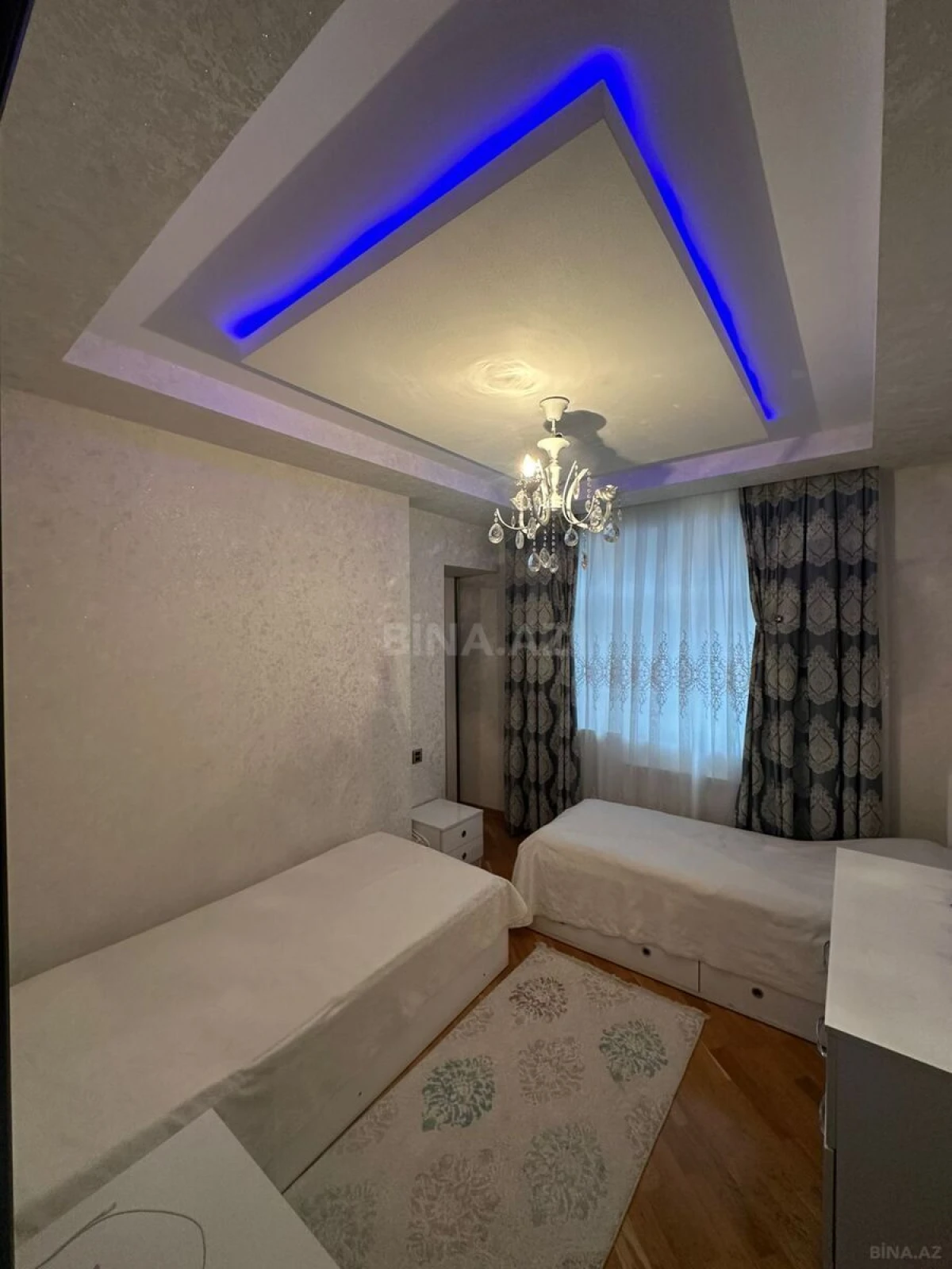 Satılır 5 otaqlı mənzil 110 m²