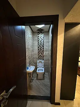 Satılır 5 otaqlı mənzil 110 m²