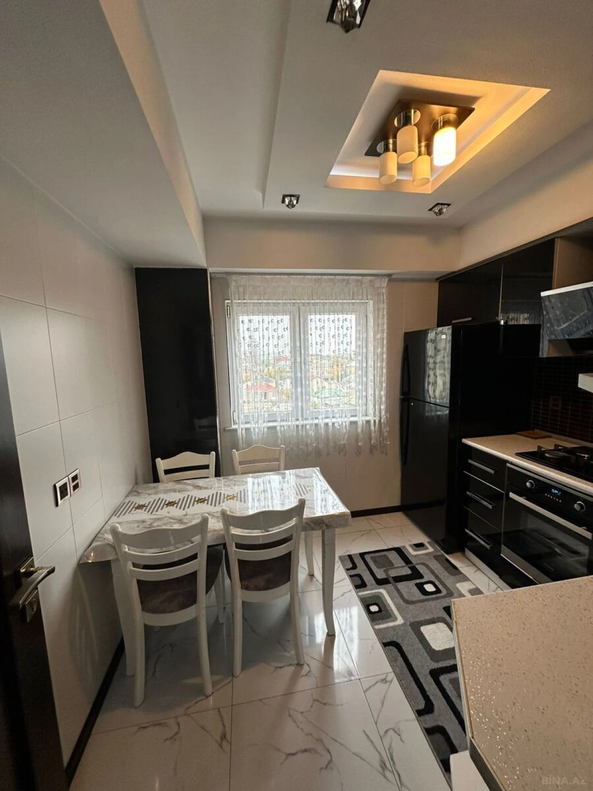 Satılır 5 otaqlı mənzil 110 m²