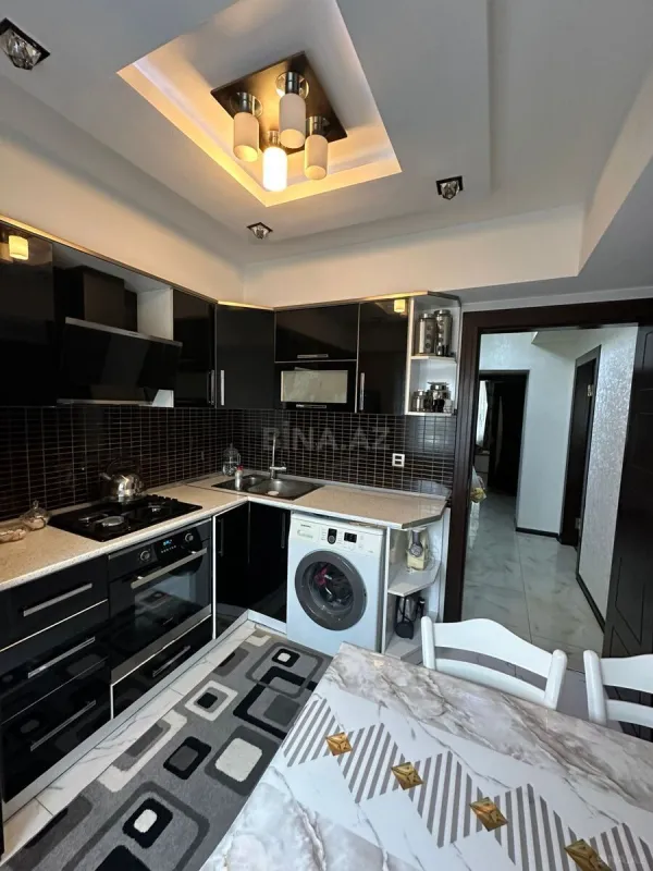 Satılır 5 otaqlı mənzil 110 m²
