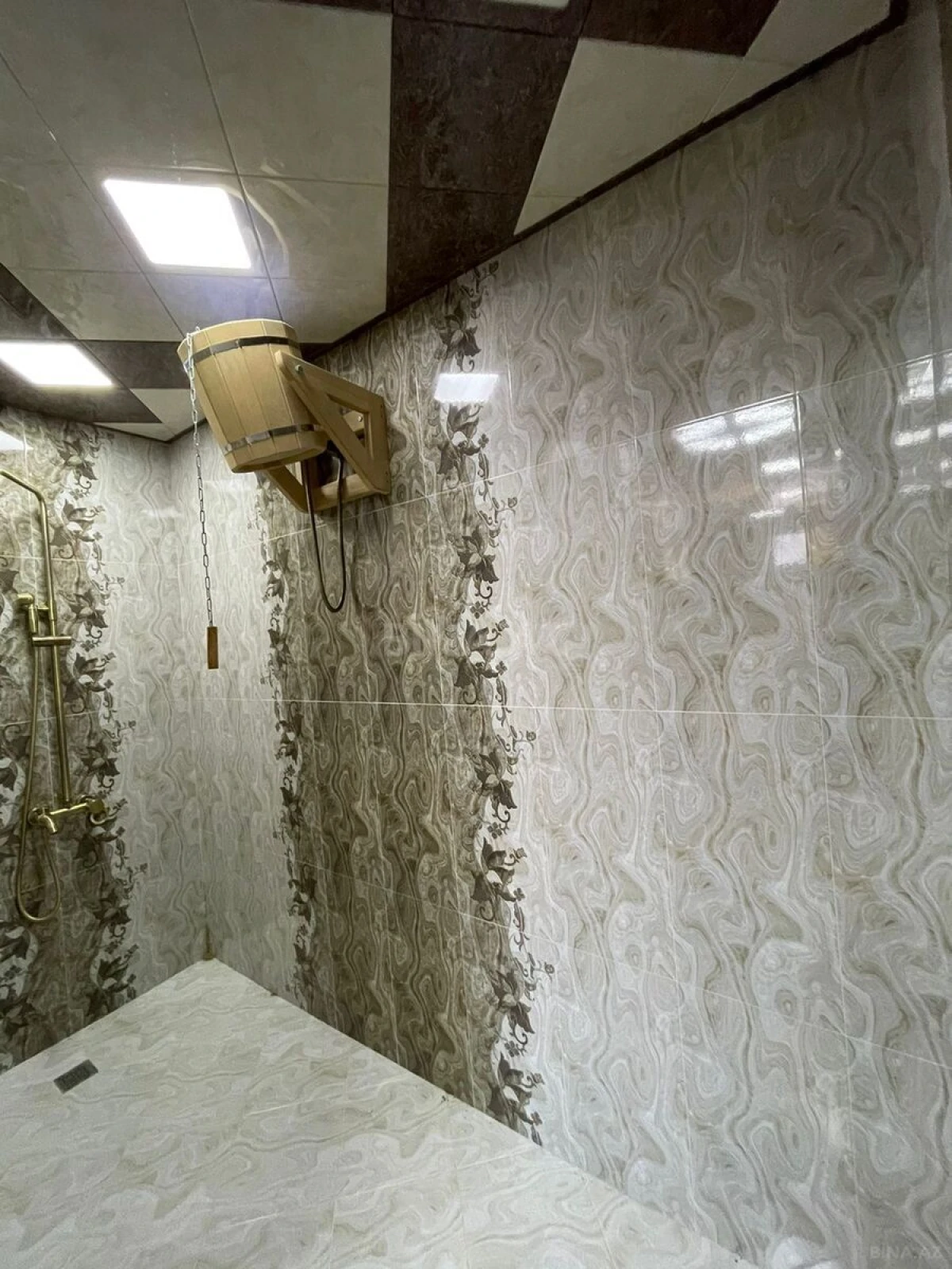 Kirayə verilir 6 otaqlı həyət evi 600 m²