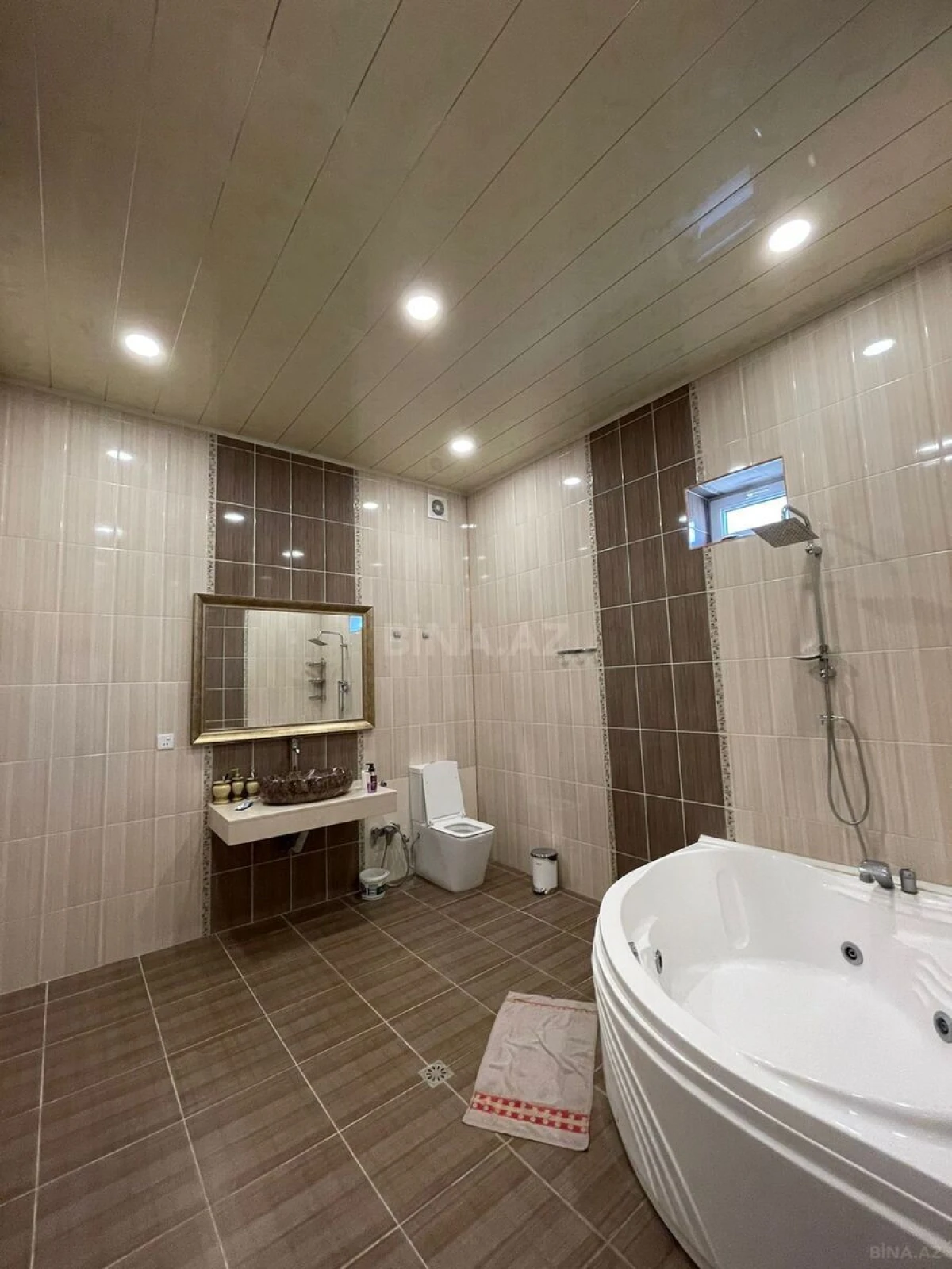 Kirayə verilir 6 otaqlı həyət evi 600 m²