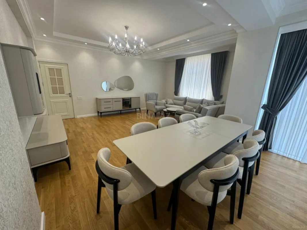 Kirayə verilir 3 otaqlı mənzil 130 m²