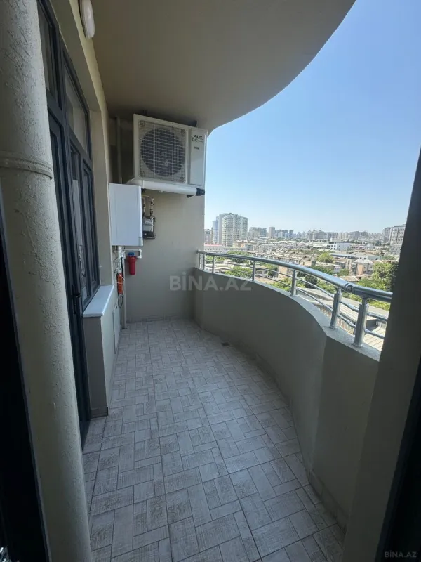 Kirayə verilir 3 otaqlı mənzil 130 m²