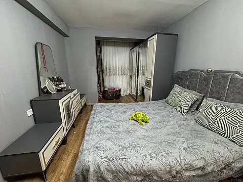 Satılır 3 otaqlı mənzil 118 m²