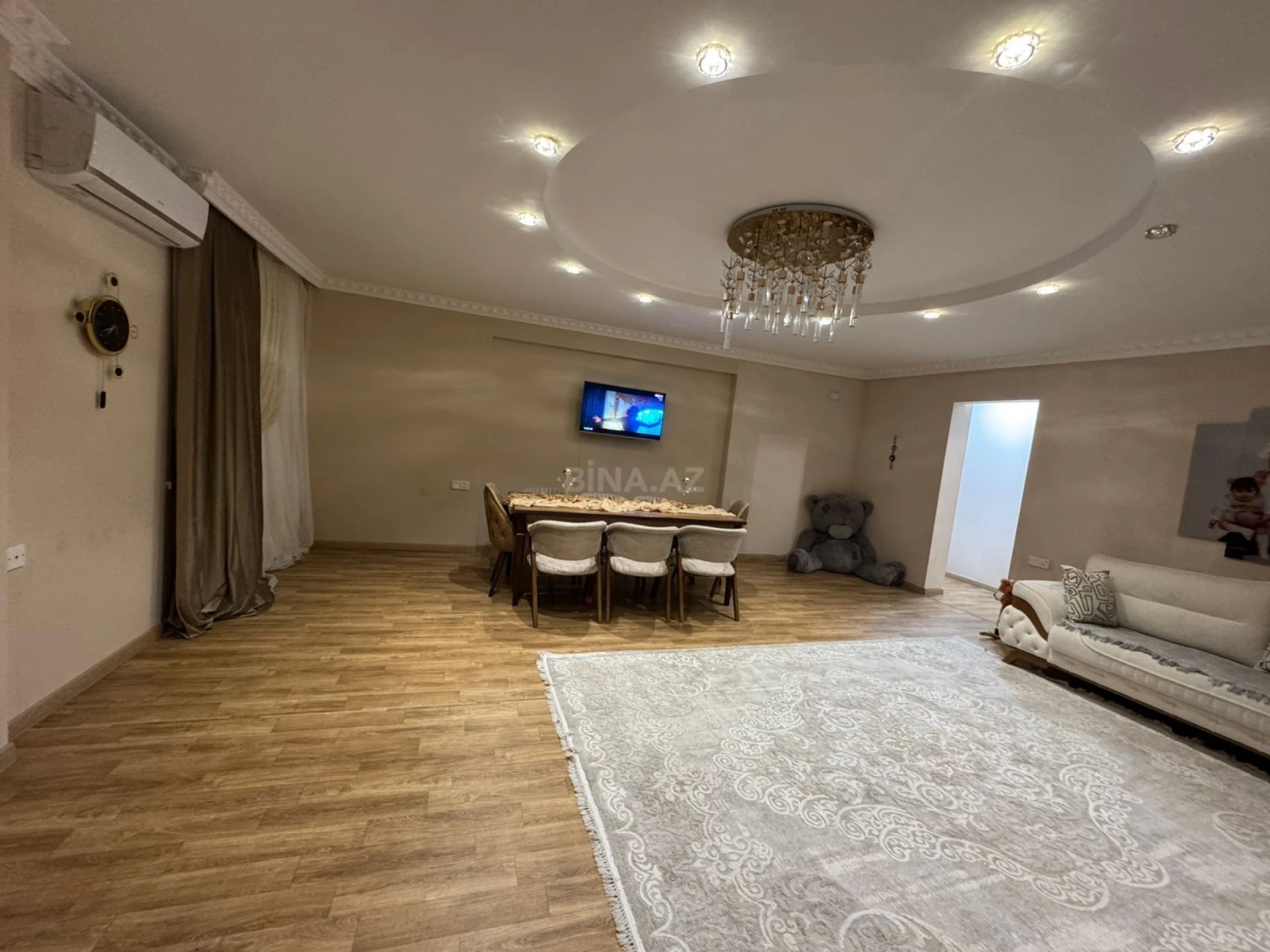 Satılır 3 otaqlı mənzil 118 m²
