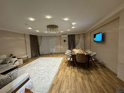 Satılır 3 otaqlı mənzil 118 m²
