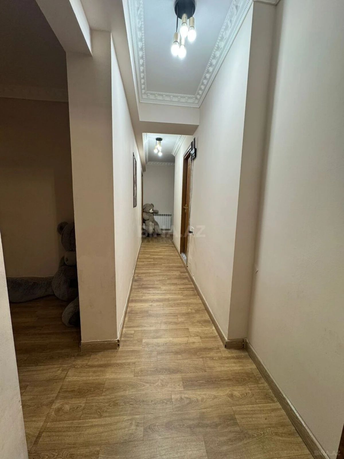 Satılır 3 otaqlı mənzil 118 m²