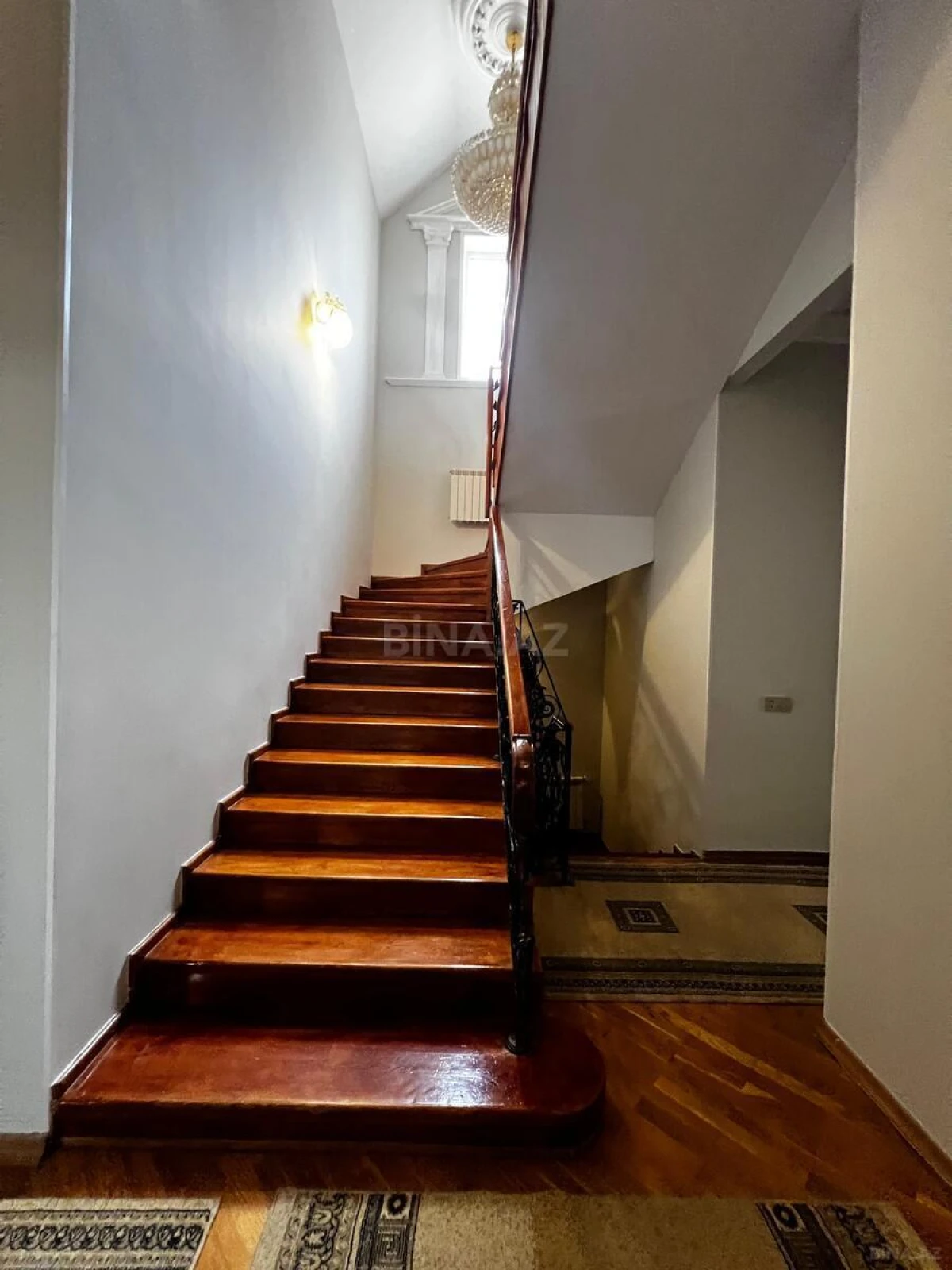 Satılır 4 otaqlı həyət evi 400 m²