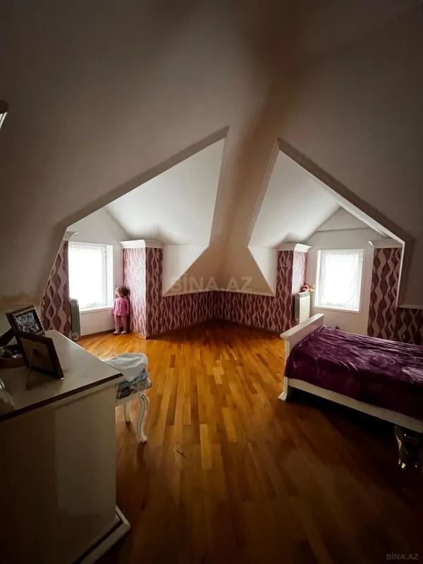 Satılır 4 otaqlı həyət evi 400 m²