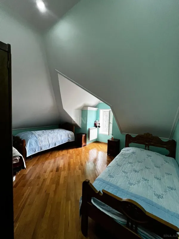 Satılır 4 otaqlı həyət evi 400 m²