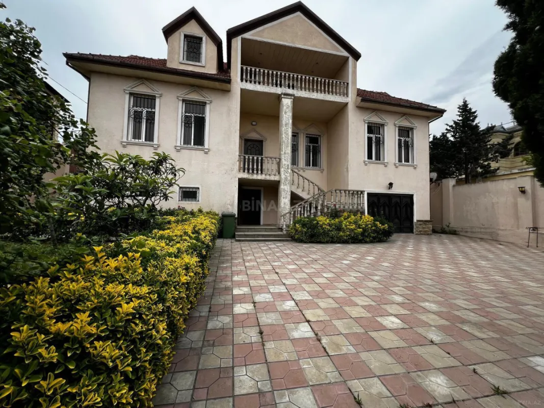 Satılır 4 otaqlı həyət evi 400 m²