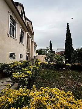 Satılır 4 otaqlı həyət evi 400 m²