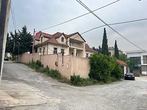 Satılır 4 otaqlı həyət evi 400 m²
