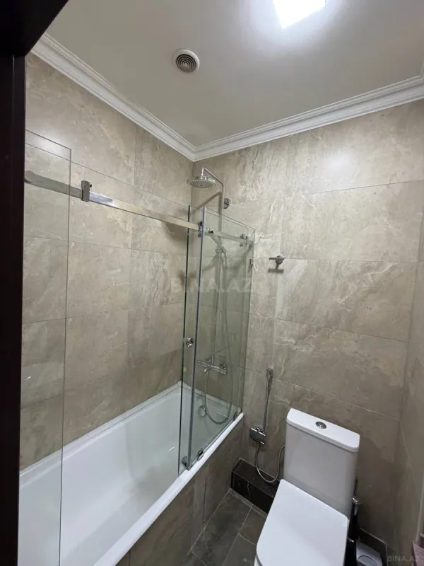 Kirayə verilir 4 otaqlı mənzil 150 m²