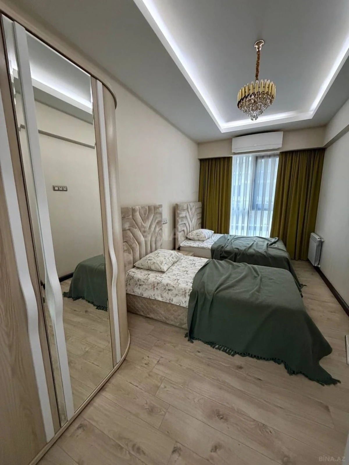 Kirayə verilir 4 otaqlı mənzil 150 m²