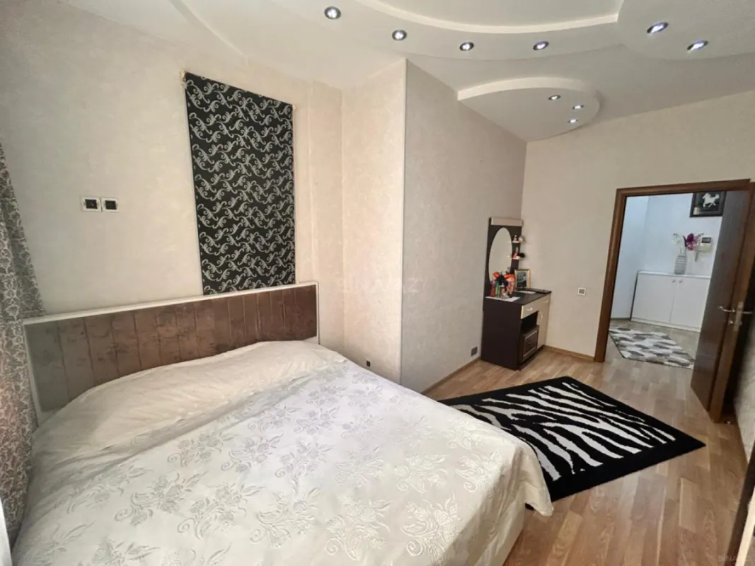 Satılır 3 otaqlı mənzil 90 m²