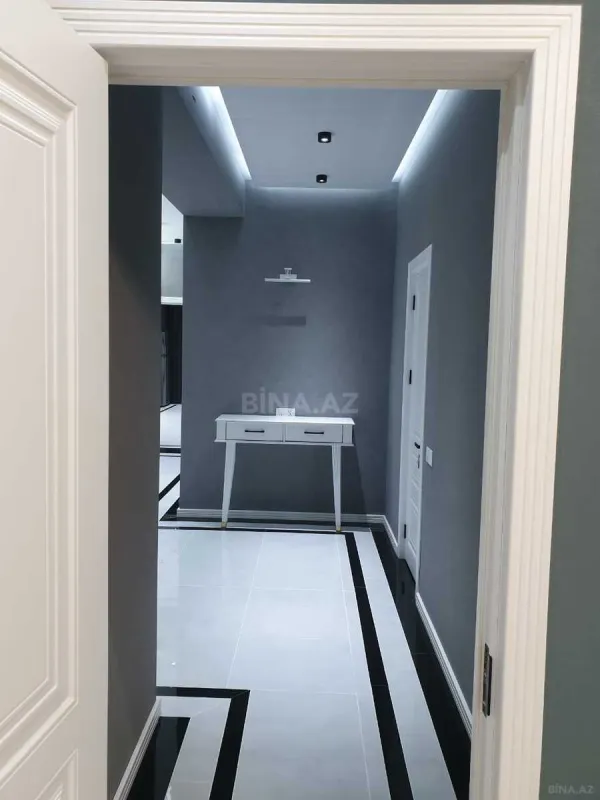 Kirayə verilir 3 otaqlı mənzil 140 m²