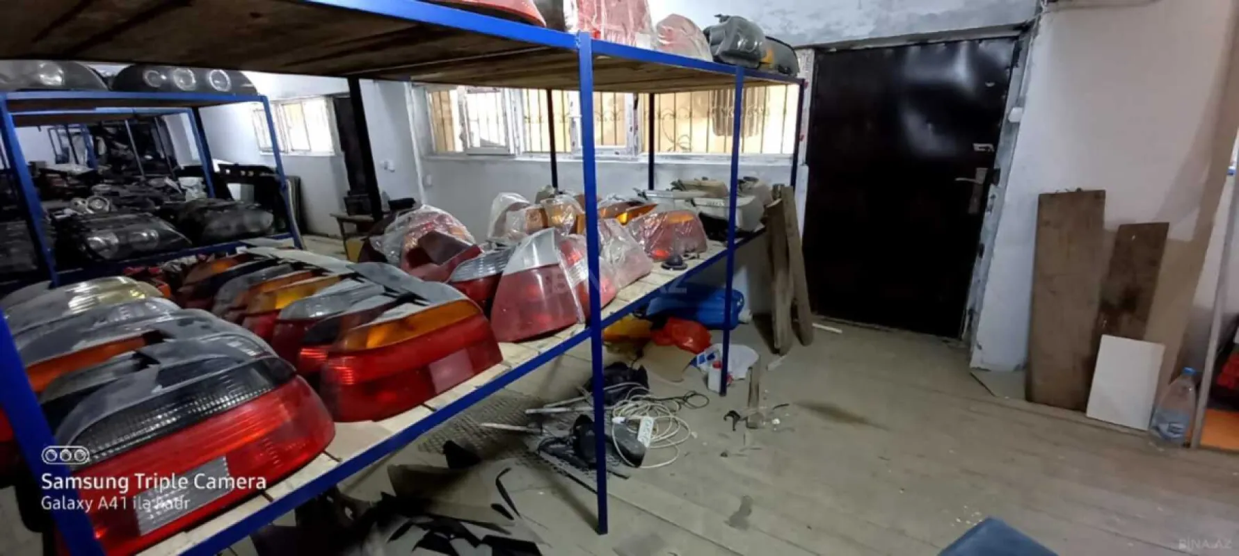 Satılır obyekt 200 m²