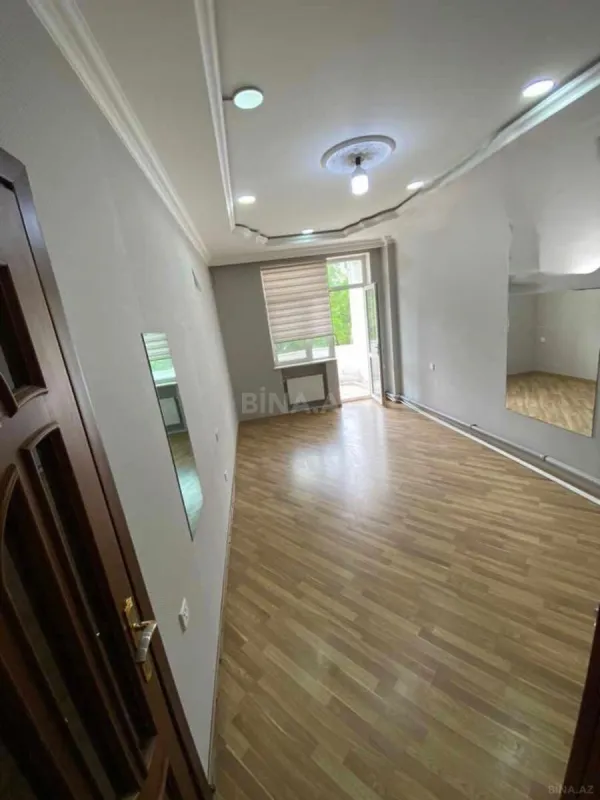 Satılır 5 otaqlı mənzil 192 m²