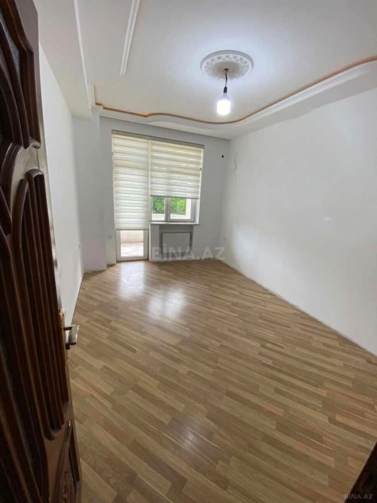 Satılır 5 otaqlı mənzil 192 m²