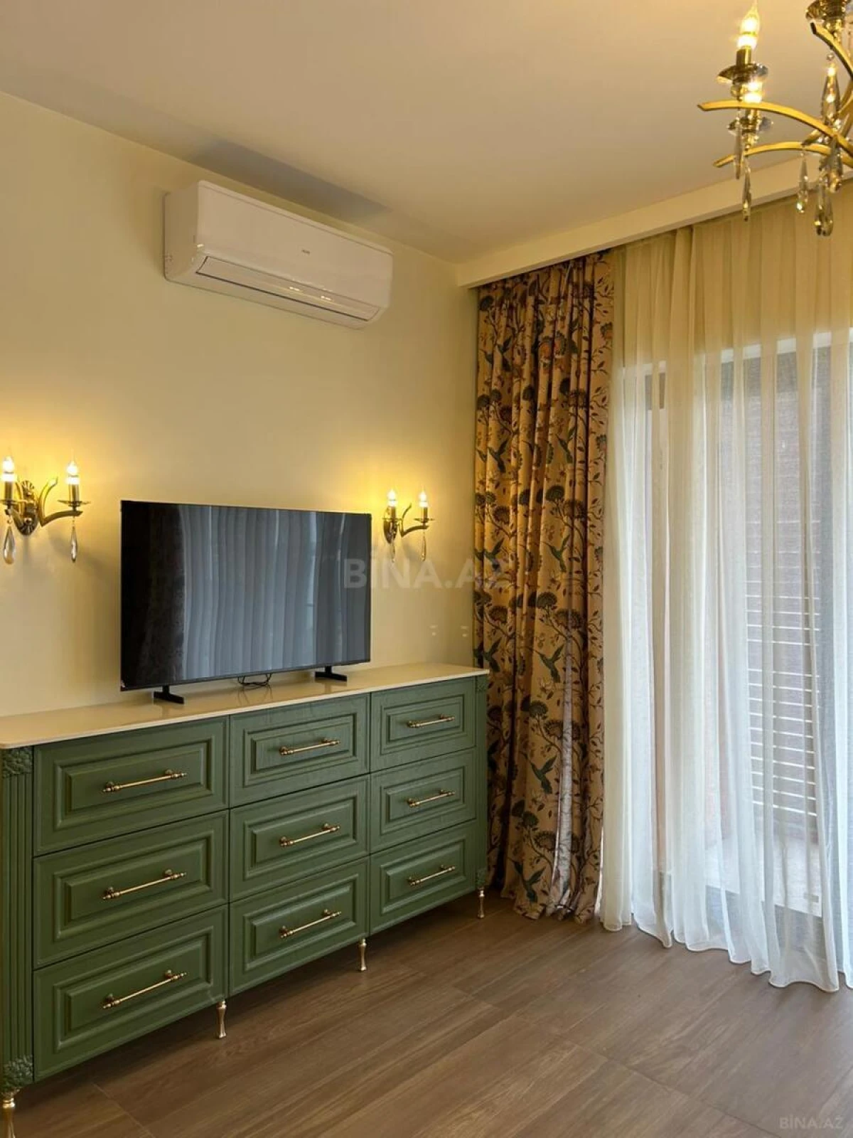 Satılır 1 otaqlı mənzil 60.3 m²
