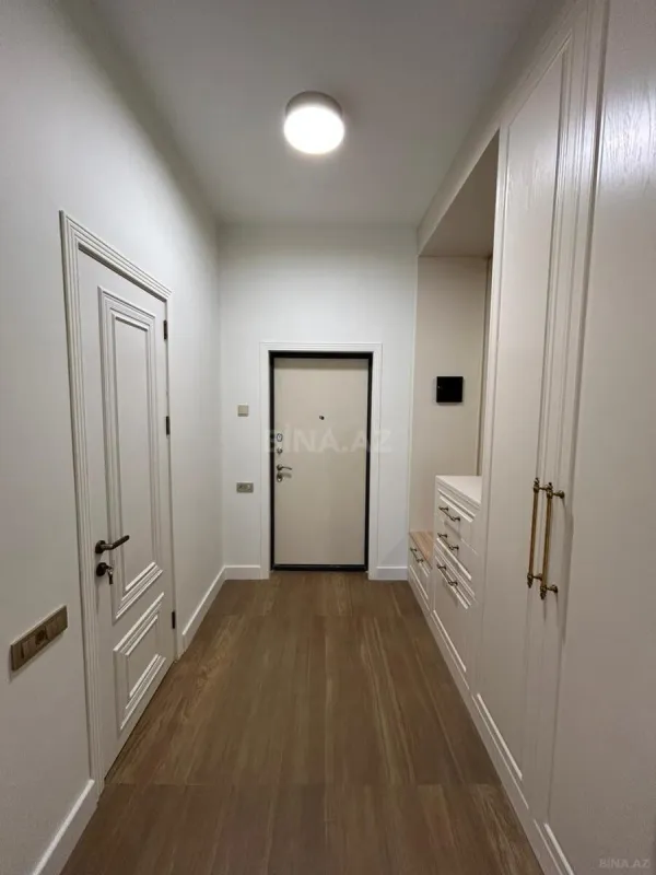 Satılır 1 otaqlı mənzil 60.3 m²