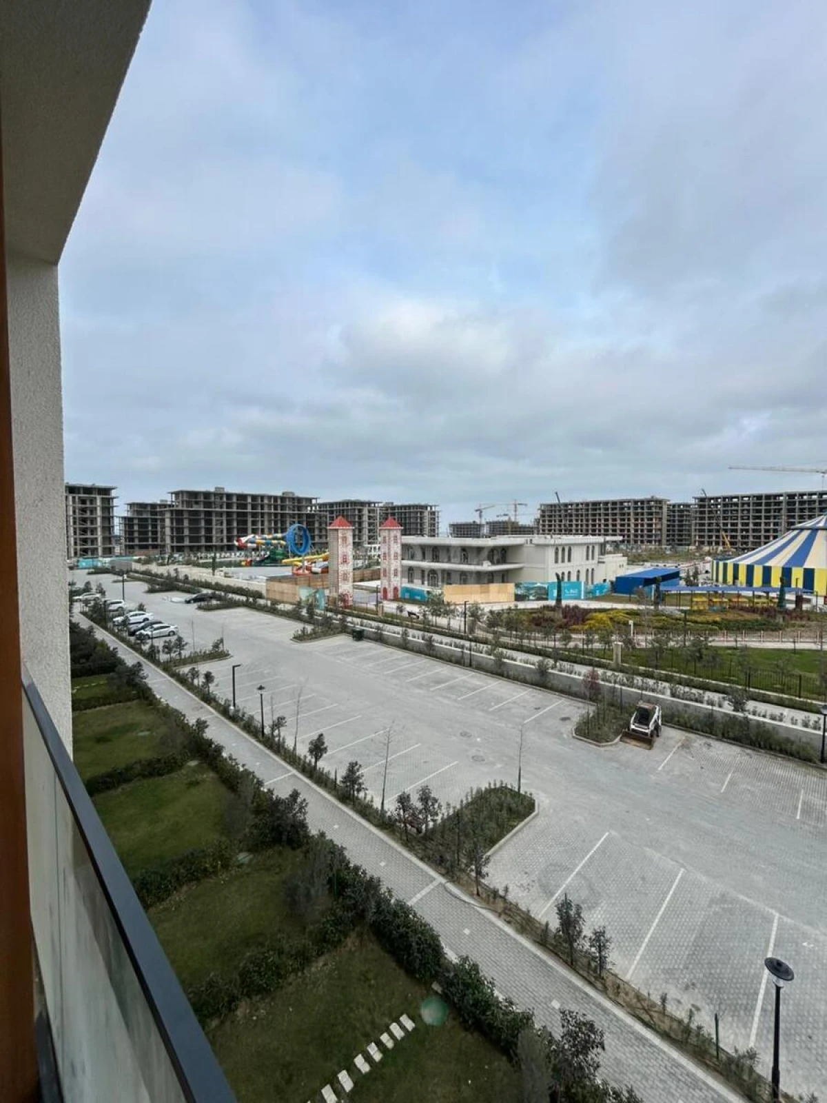 Satılır 1 otaqlı mənzil 60.3 m²